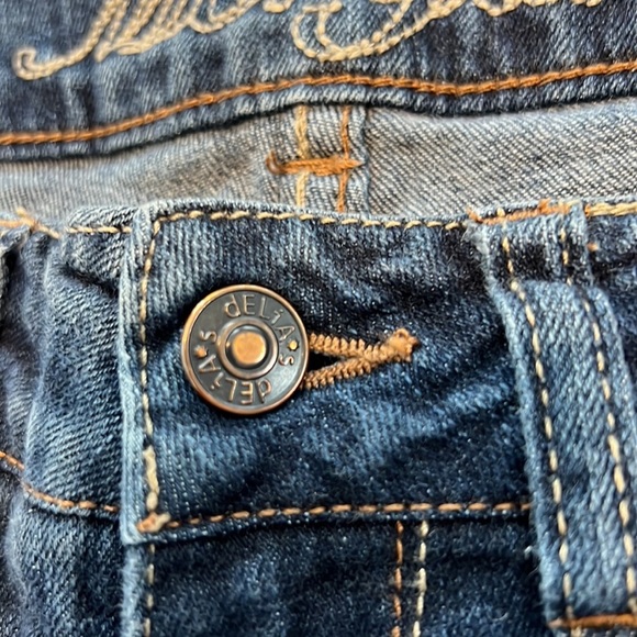 Delia’s Morgan Low Rise size 3/4 Short - Picture 5 of 6